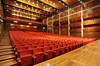 View 2 of the Auditorium Giovanni Agnelli in Turin, Italy - facing the audience and showing variable ceiling height according to acoustic needs