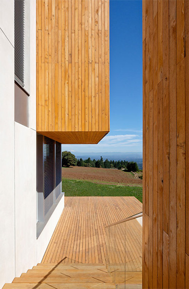 photo of a side deck leading to other parts of the exterior of the Karuna House, Portland Oregon