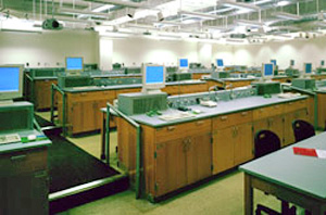 Lecture lab studios allow for hands-on work and lecture for large classes (The State University of West Georgia)